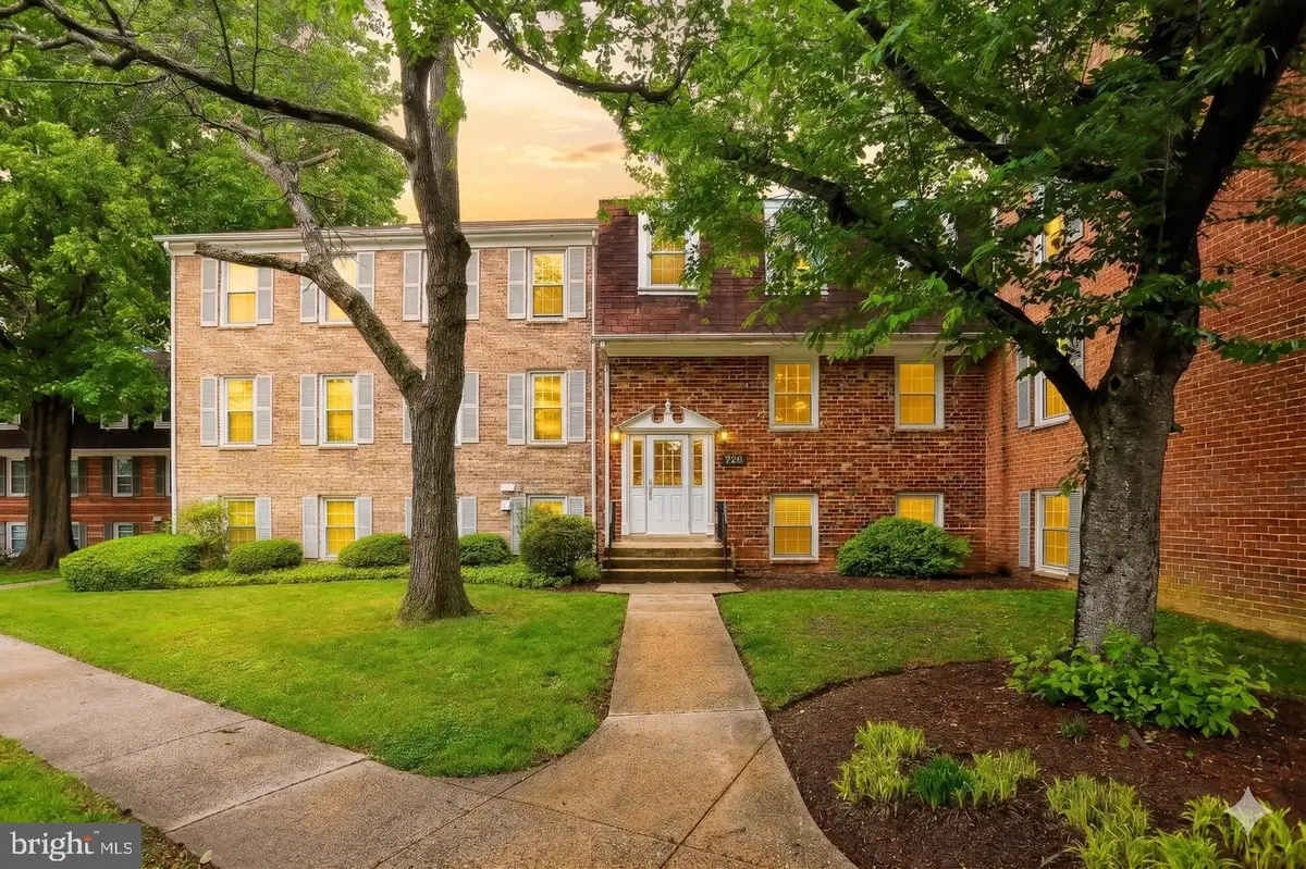 726 Quince Orchard Blvd #726-102, Gaithersburg, MD 20878 - #1