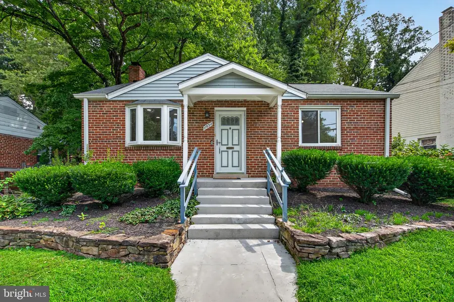 11852 Huggins Dr, Silver Spring, MD 20902 - #2