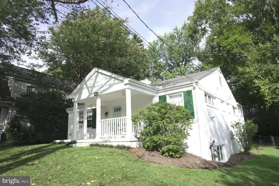 5526 Uppingham St, Chevy Chase, MD 20815 - #2