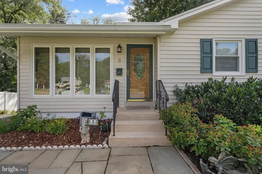 3 Wesley Ct, Rockville, MD 20850 - #2