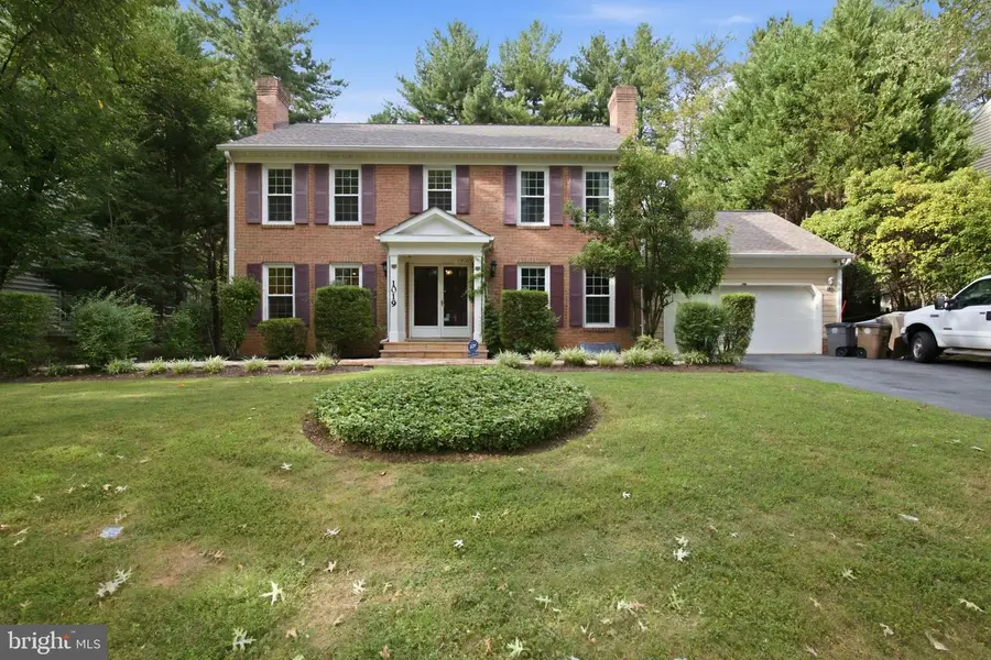 1019 Farm Haven Dr, Rockville, MD 20852 - #2