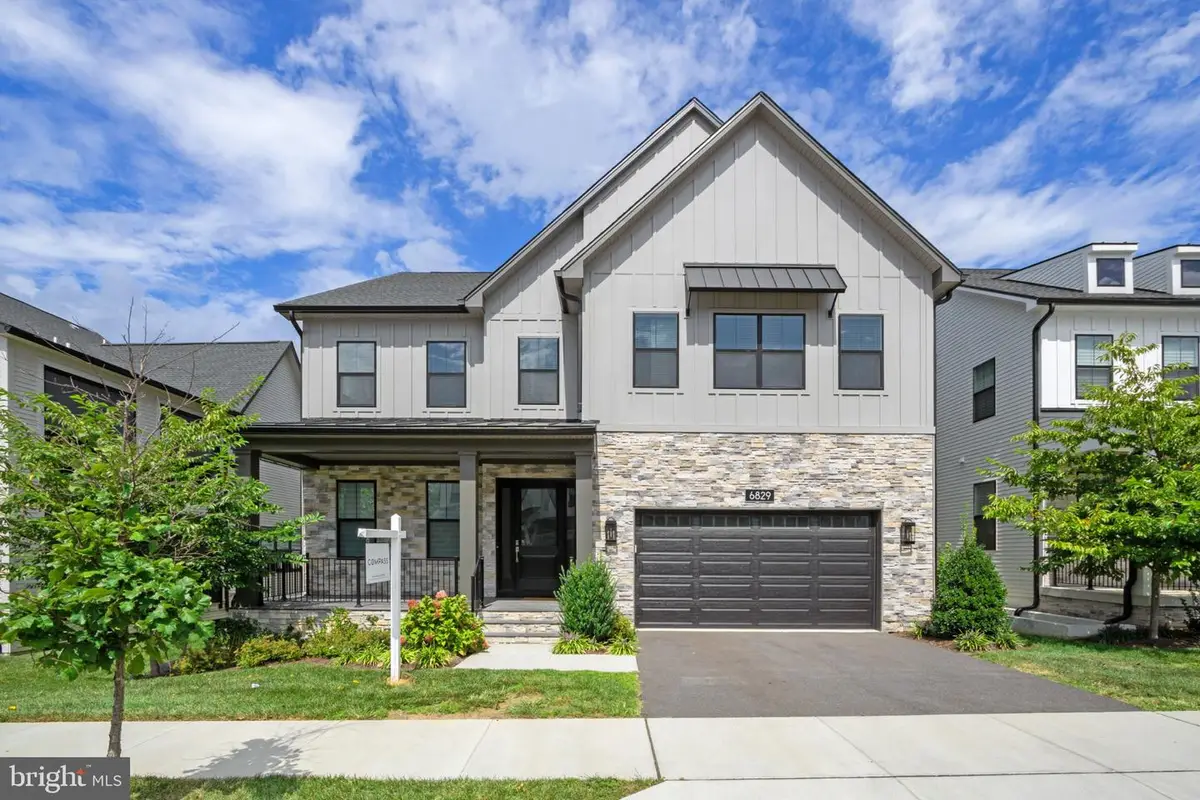 6829 Penngrove Ln, Bethesda, MD 20817 - #1