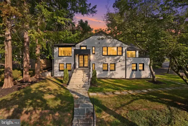 5213 Acacia Ave, BETHESDA, MD 20814