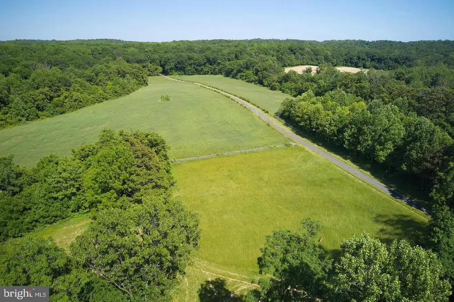 21050 Big Woods Rd, Dickerson, MD 20842 - #2