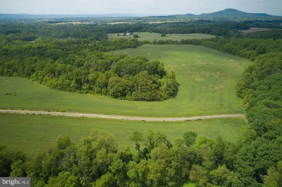 21050 Big Woods Rd, Dickerson, MD 20842 - #3