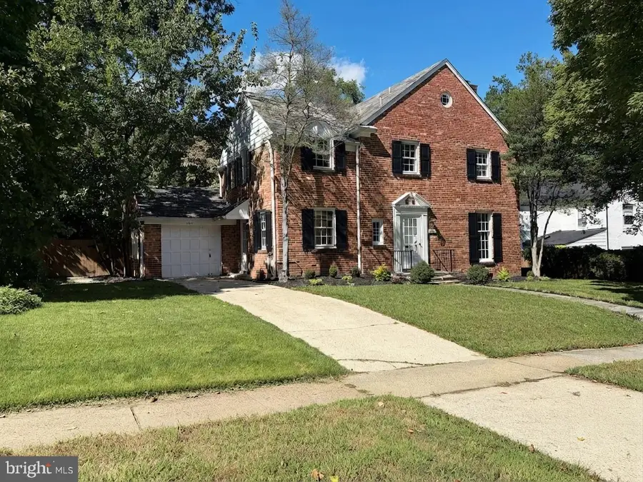 3803 Leland St, Chevy Chase, MD 20815 - #2