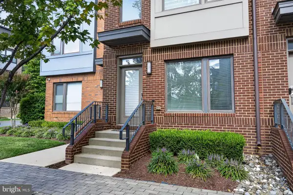 8087 Red Hook St, ROCKVILLE, MD 20855