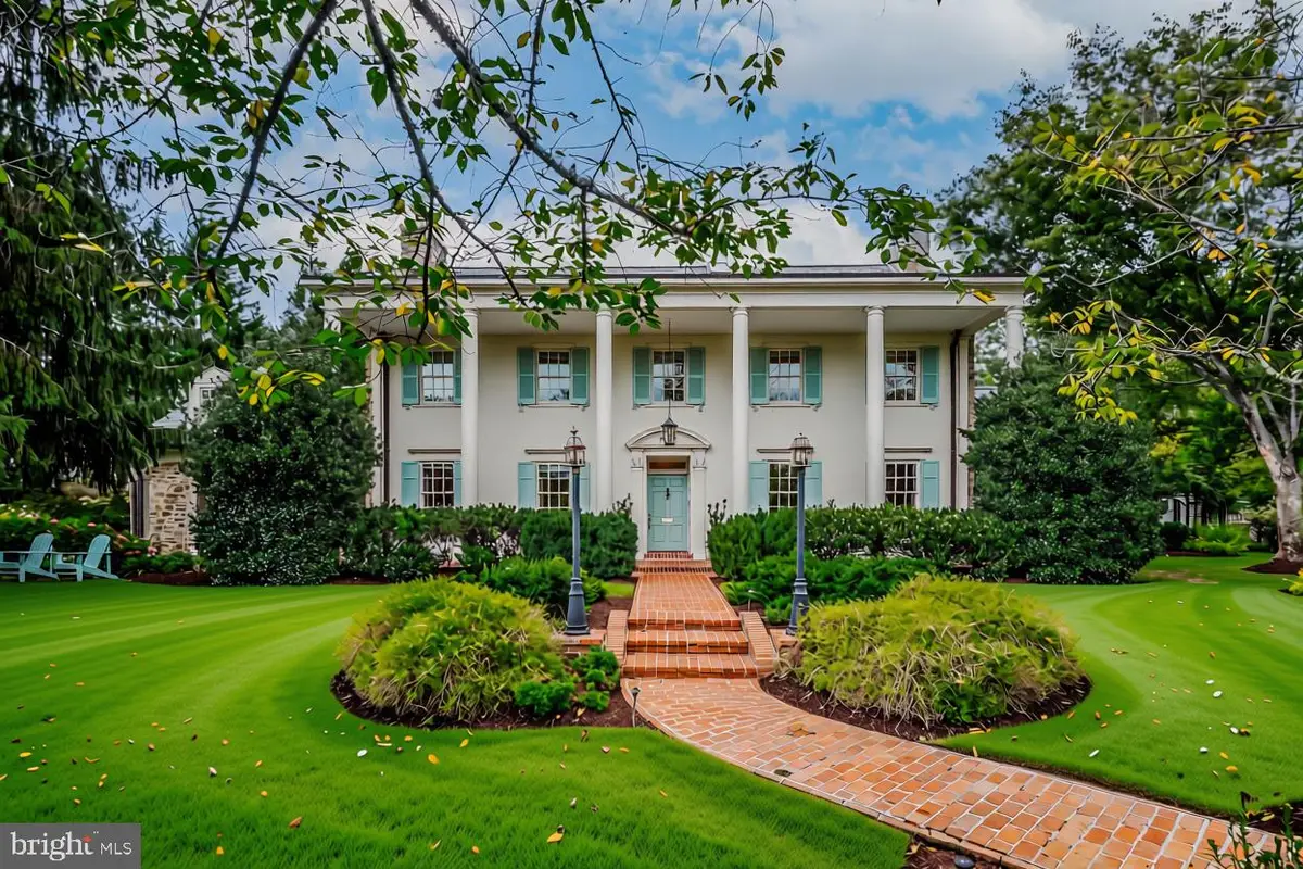 5329 Woodlawn Ave, Chevy Chase, MD 20815 - #1