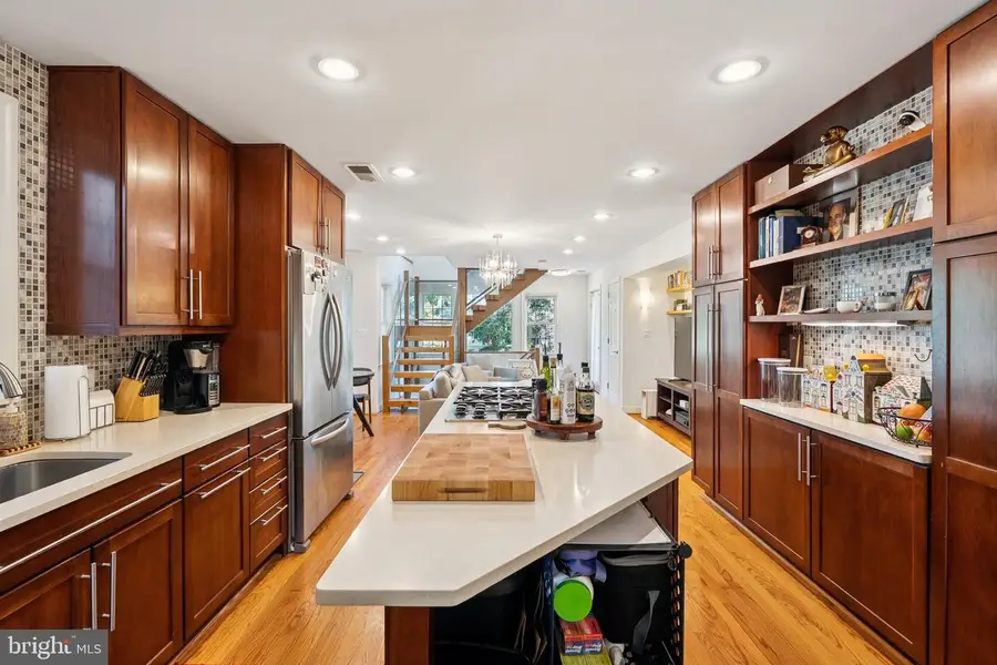 1432 Crestridge Dr, Silver Spring, MD 20910 - #2