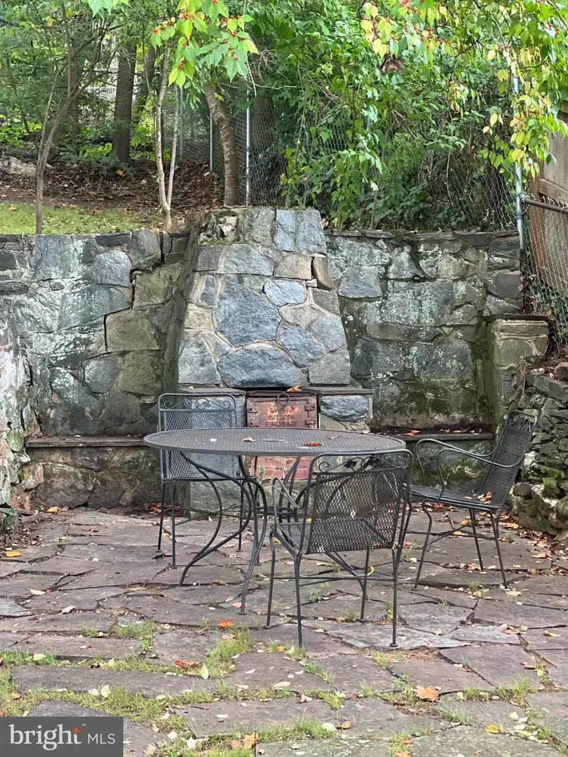 6821 Barr Rd, Bethesda, MD 20816 - #2