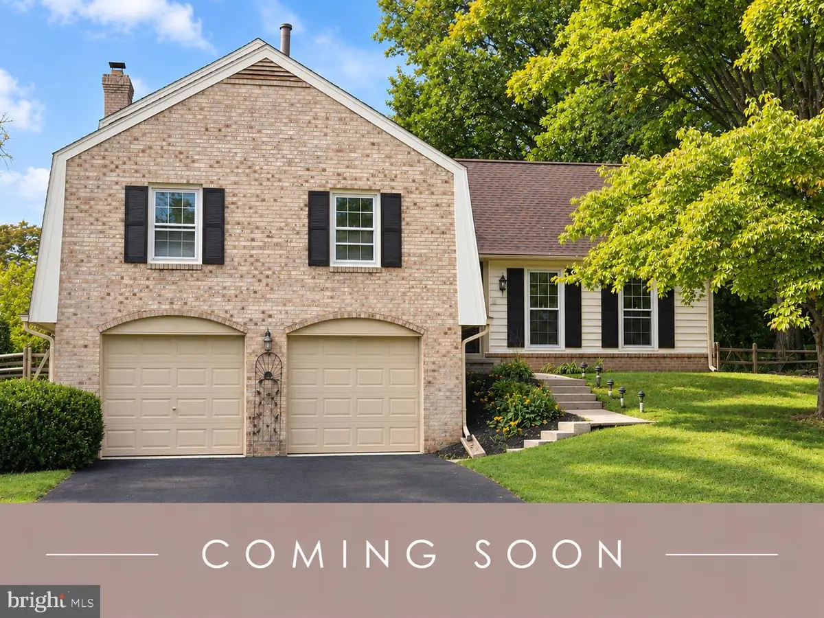 9809 Dellcastle Rd, Gaithersburg, MD 20886 - #1