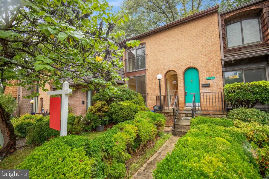 8164 Inverness Ridge Rd, Potomac, MD 20854 - #2
