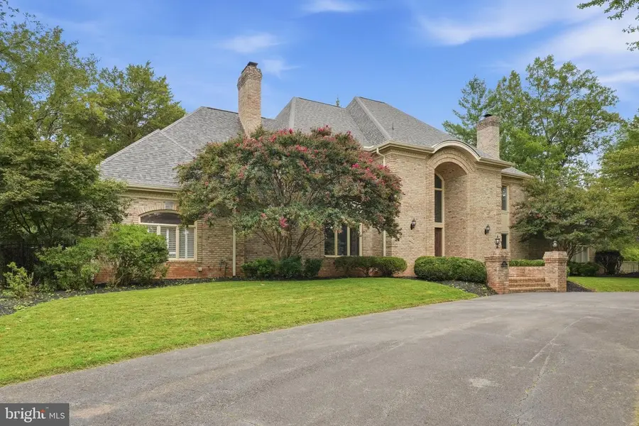 9801 Bentcross Dr, Potomac, MD 20854 - #3