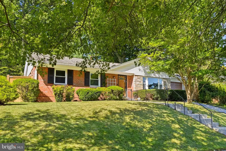 14008 Parkland Dr, Rockville, MD 20853 - #2