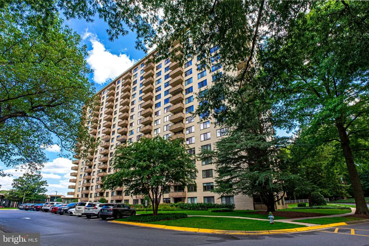 5225 Pooks Hill Rd #517s, Bethesda, MD 20814 - #1
