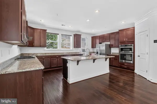 27 Fairbanks Dr, GAITHERSBURG, MD 20877