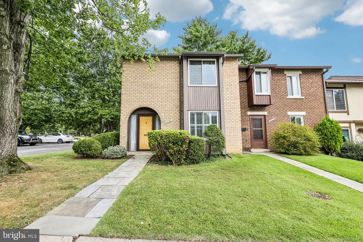10040 Wedge Way, Gaithersburg, MD 20886 - #1