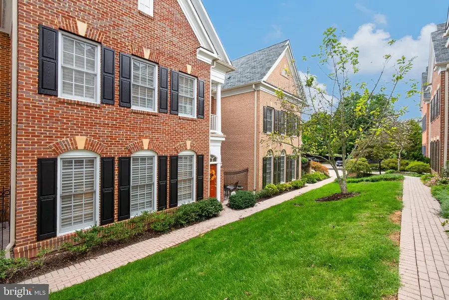 8503 Gavin Manor Ct #12, Chevy Chase, MD 20815 - #2