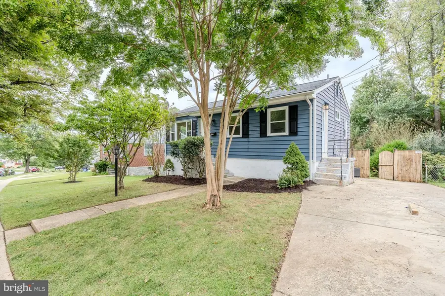 13411 Keating St, Rockville, MD 20853 - #2