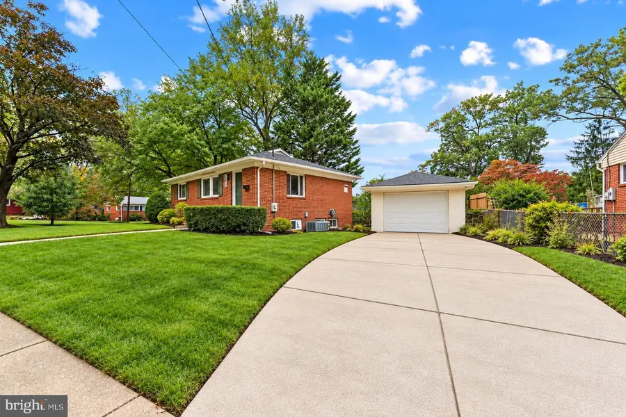 3611 Lowell Pl, Silver Spring, MD 20902 - #2