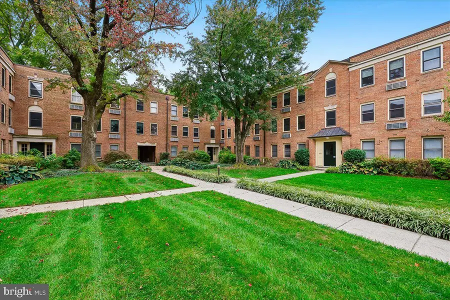 4822 Chevy Chase Dr #103, Chevy Chase, MD 20815 - #2