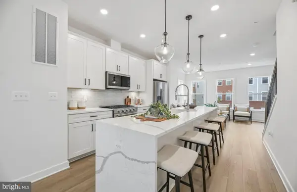2042 Henson Norris St, ROCKVILLE, MD 20850