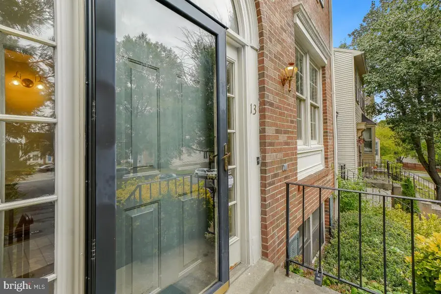 13 Drumcastle Ct, Germantown, MD 20876 - #3
