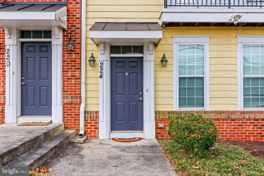 224 N Summit Ave #28-224, Gaithersburg, MD 20877 - #3