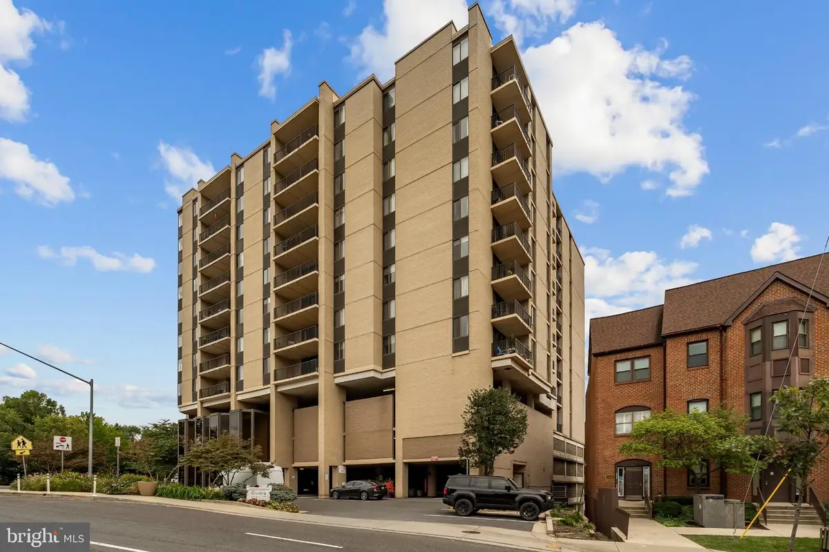4242 E West Hwy #506, Chevy Chase, MD 20815 - #1