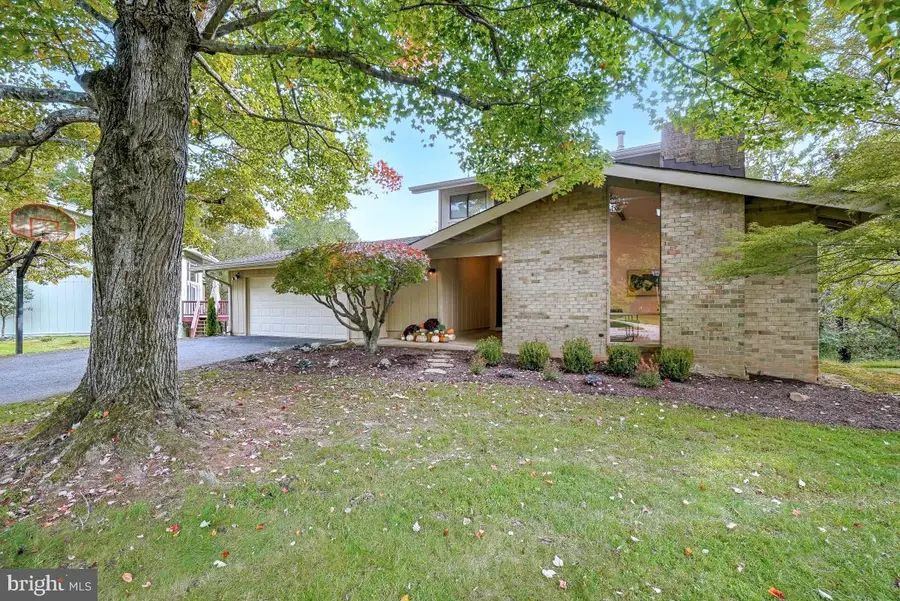 10104 Grayhorse Ct, Rockville, MD 20854 - #2