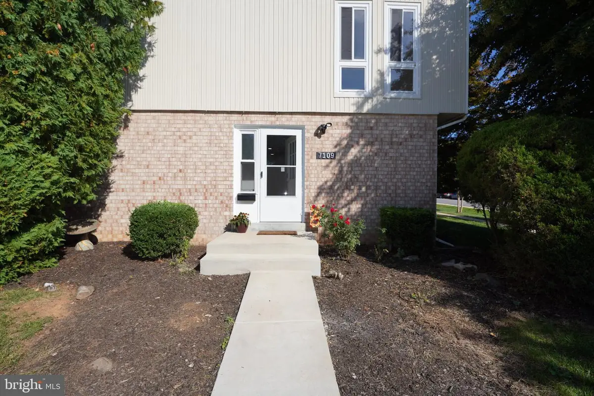 7109 Mill Run Dr #17-1, Derwood, MD 20855 - #1