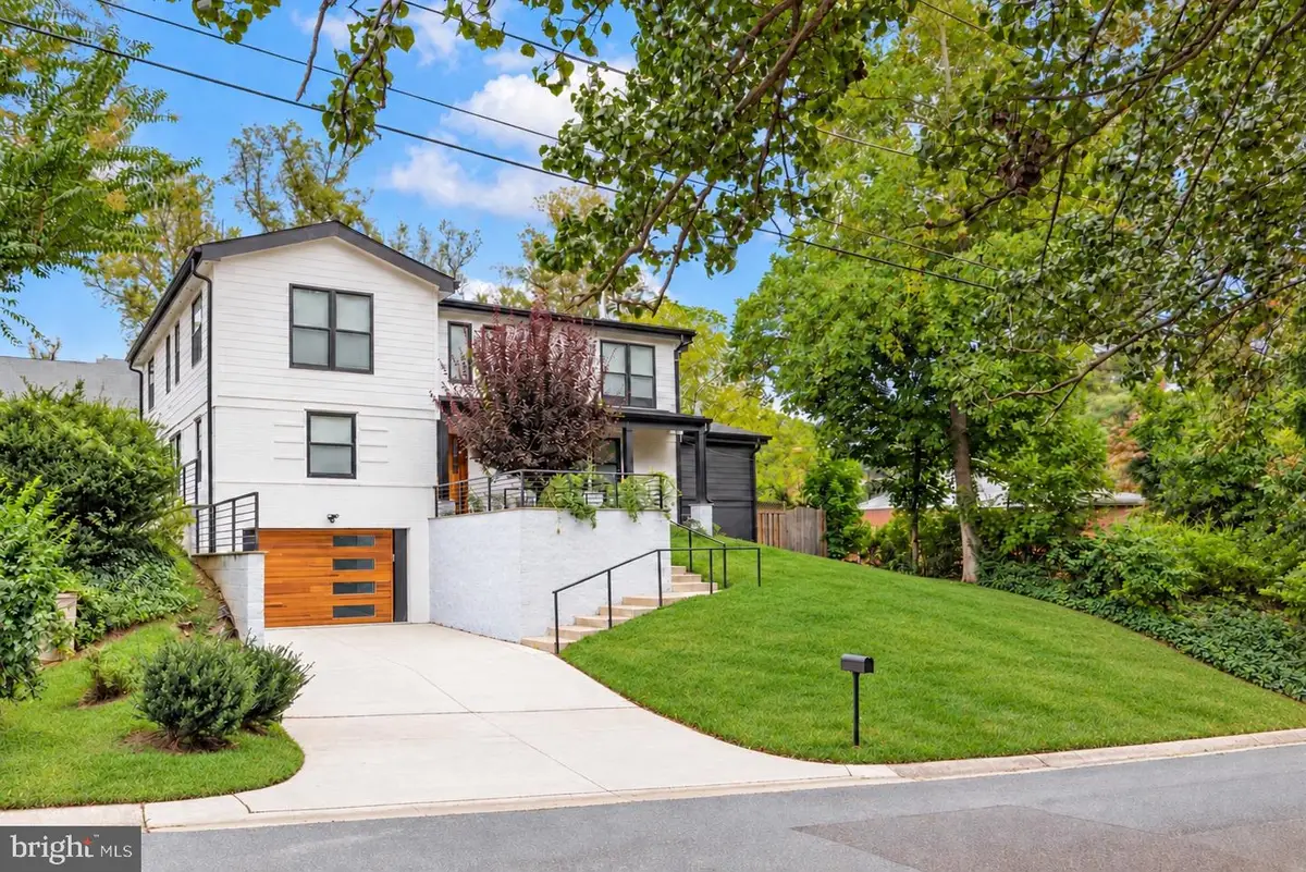 6303 Haviland Dr, Bethesda, MD 20817 - #1