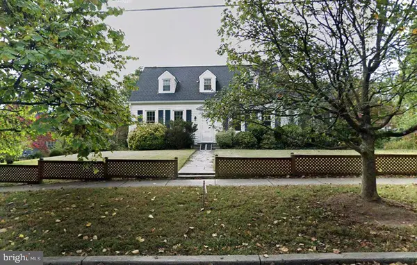 8606 Jefferson St, BETHESDA, MD 20817