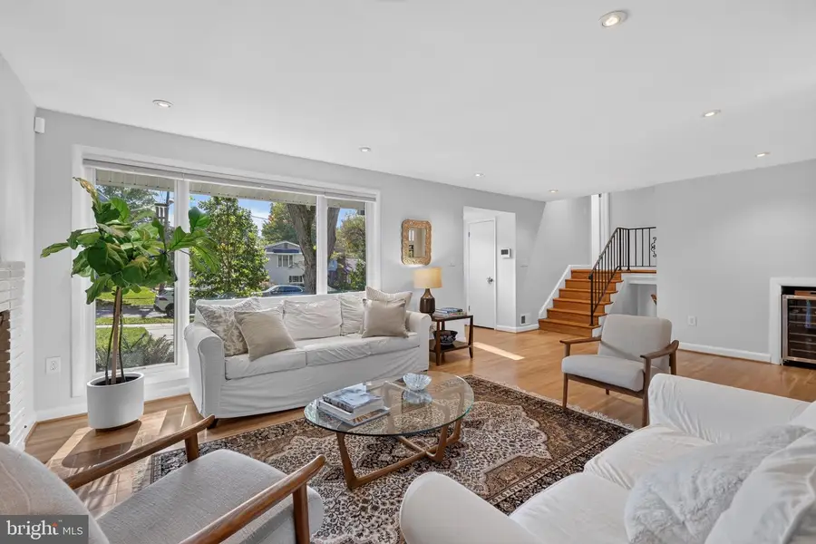 5005 Elsmere Pl, Bethesda, MD 20814 - #3