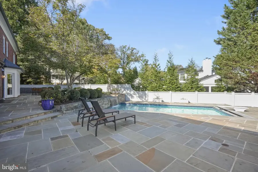 6009 Highland Dr, Chevy Chase, MD 20815 - #2