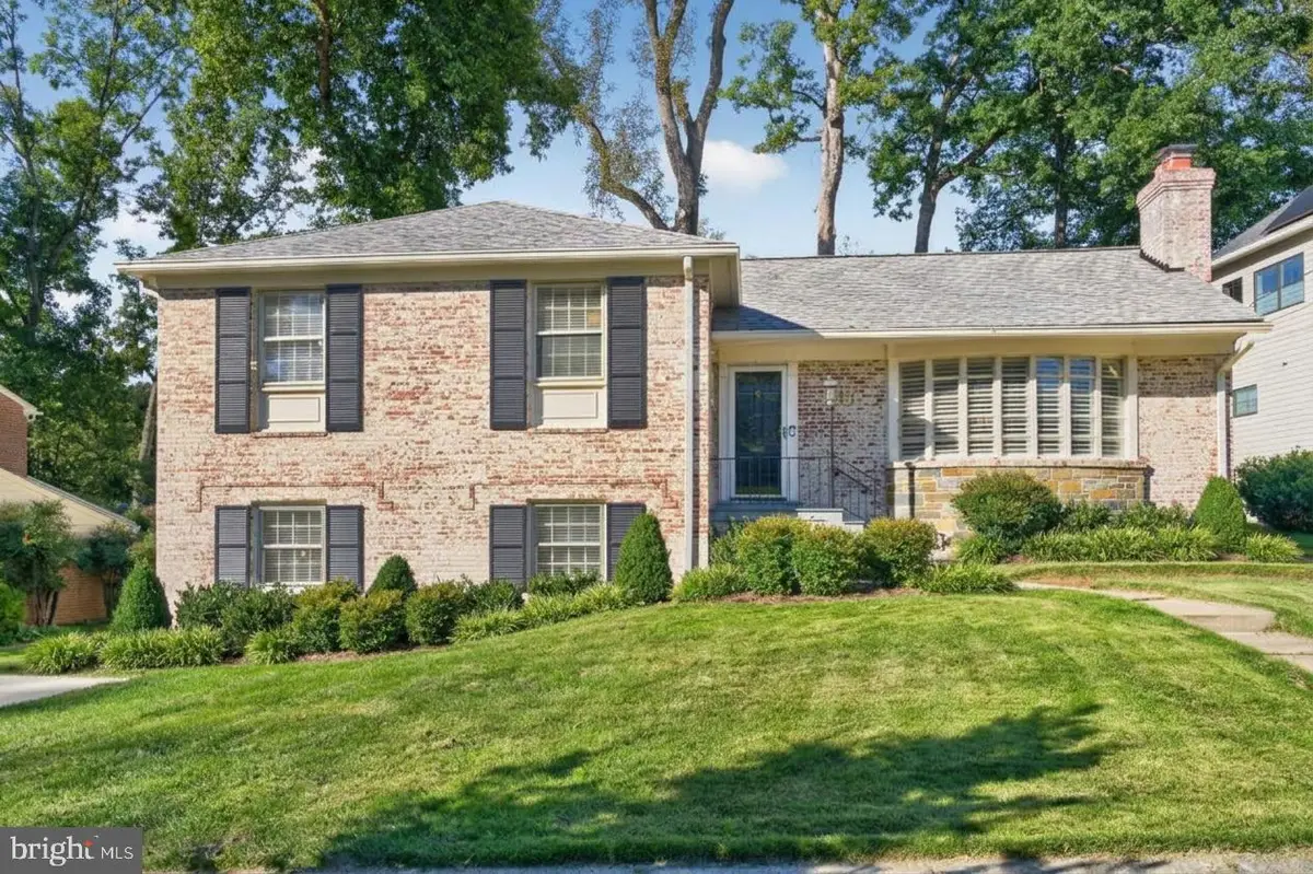 5901 Cromwell Dr, Bethesda, MD 20816 - #1