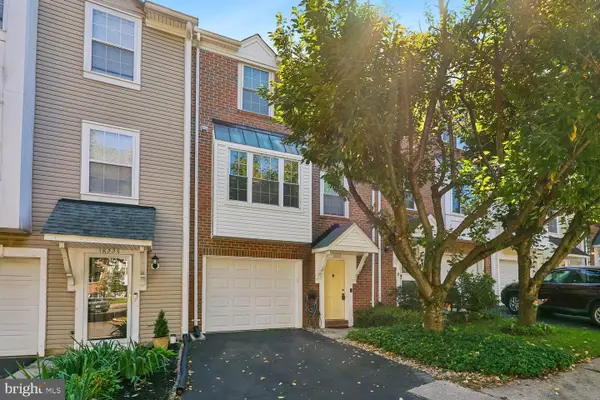 18221 Paladin Dr, OLNEY, MD 20832