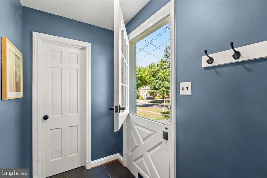 5908 Cromwell Dr, Bethesda, MD 20816 - #3