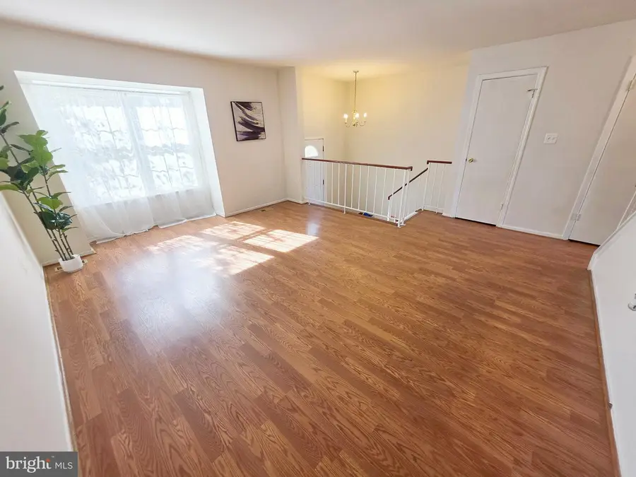 4 Narrowleaf Ct, Gaithersburg, MD 20878 - #3