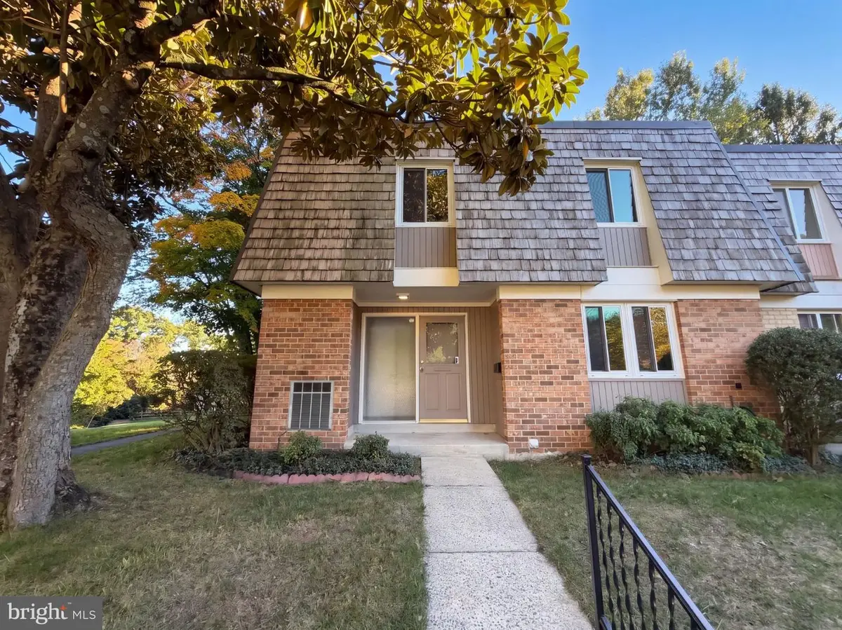 19109 Capehart Dr, Montgomery Village, MD 20886 - #1