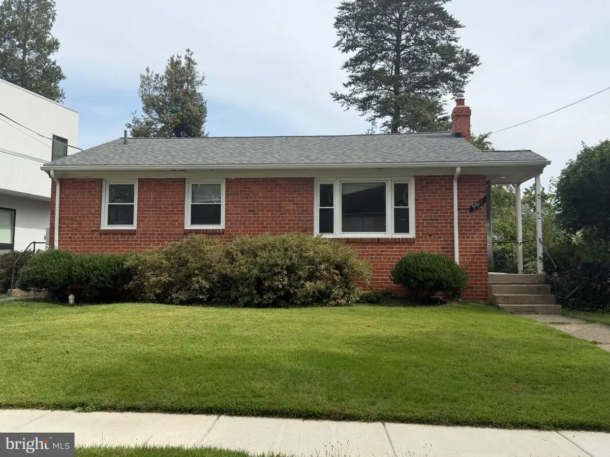 9911 Mayfield Dr, Bethesda, MD 20817 - #1