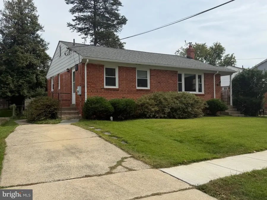 9911 Mayfield Dr, Bethesda, MD 20817 - #2