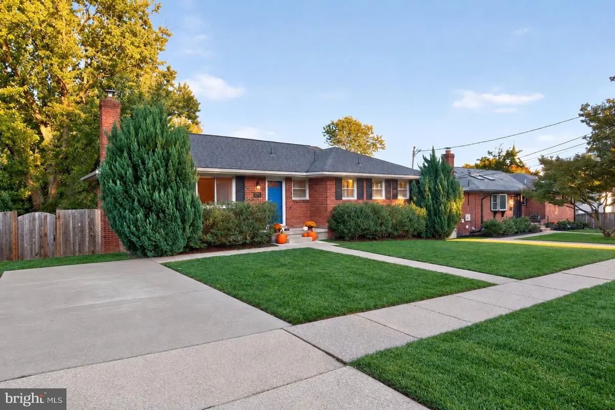 2305 Peggy Ln, Silver Spring, MD 20910 - #1