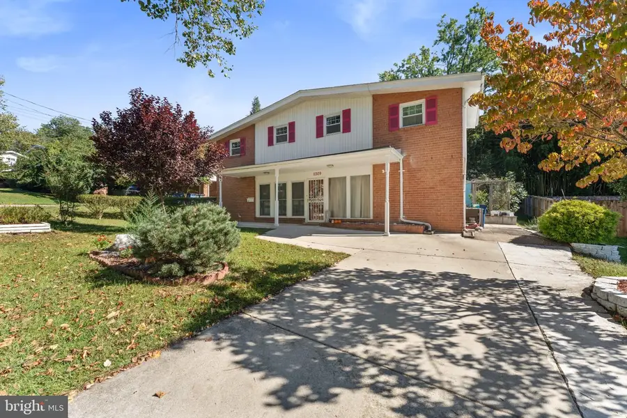 11309 Clara St, Silver Spring, MD 20902 - #2
