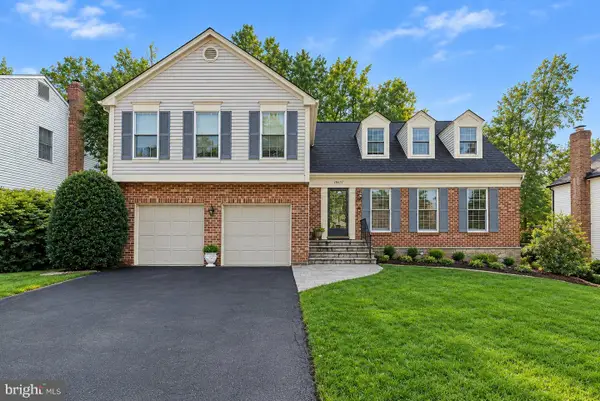 18637 Queen Elizabeth Dr, BROOKEVILLE, MD 20833