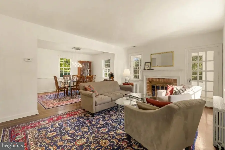 8215 Larry Pl, Chevy Chase, MD 20815 - #2