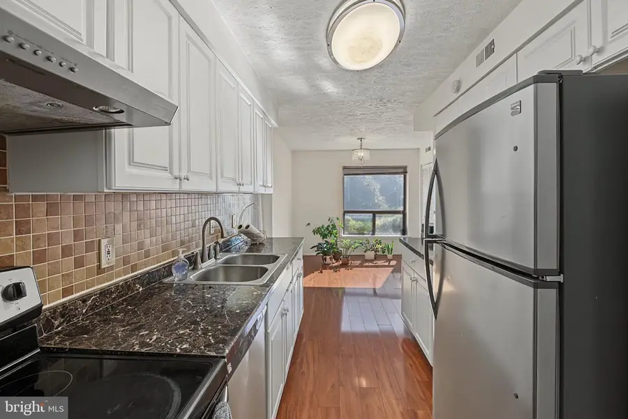 403 Christopher Ave #17, Gaithersburg, MD 20879 - #2