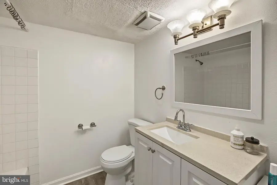 403 Christopher Ave #17, Gaithersburg, MD 20879 - #3