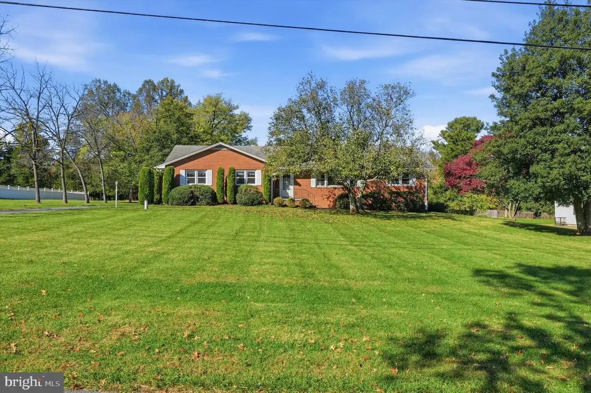 14208 Marian Dr, Rockville, MD 20850 - #1