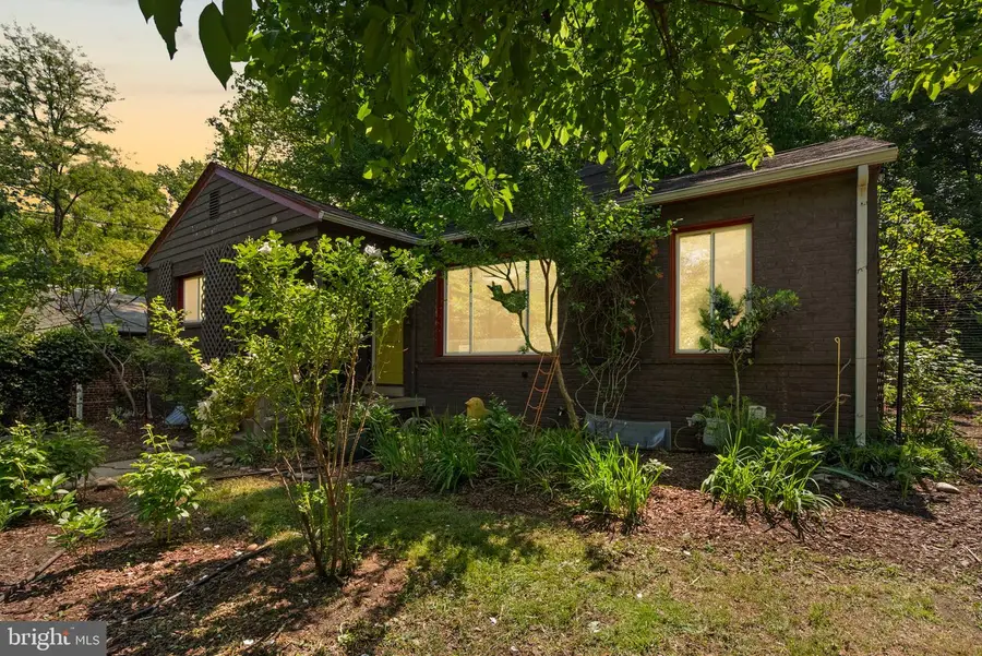 8313 Piney Branch Rd, Silver Spring, MD 20910 - #2